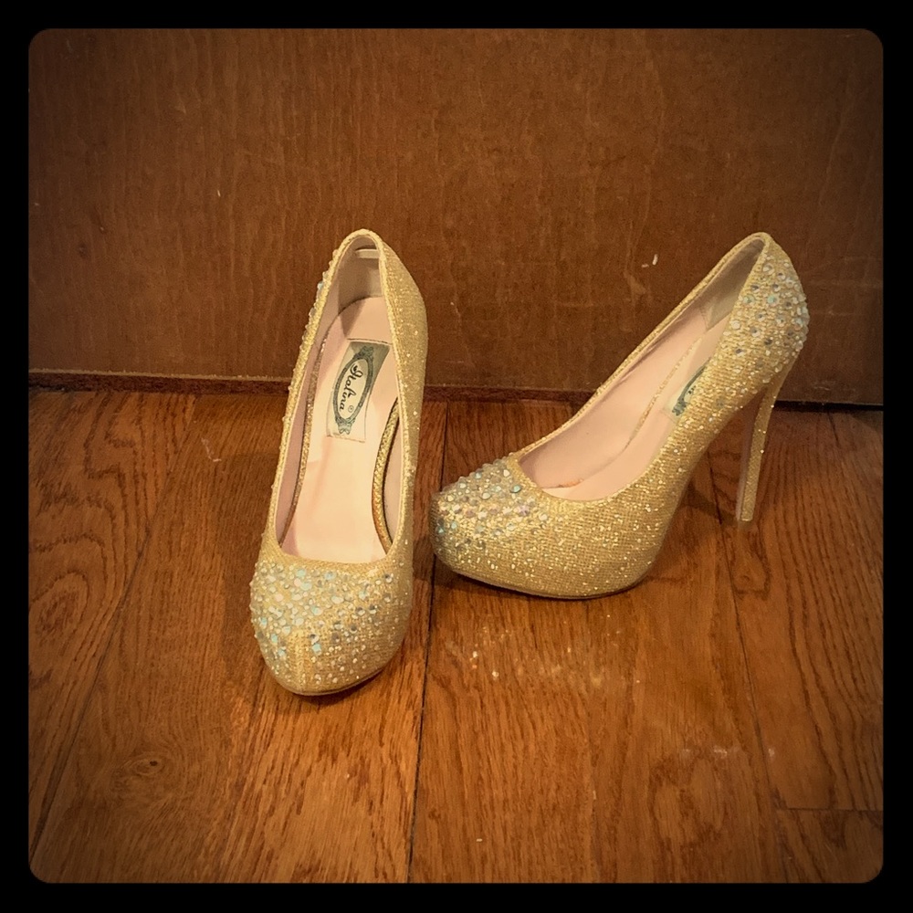 Gold Crystal Shimmering High Heel Pumps